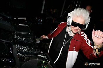 DJ Ruth Flowers - бабушка-диджей (28 фото)