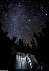 Звездная ночь над водопадами Маклауд, Калифорния
