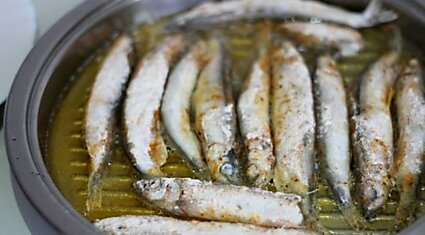 Принцип жарки рыбы без запаха и масляных брызг
