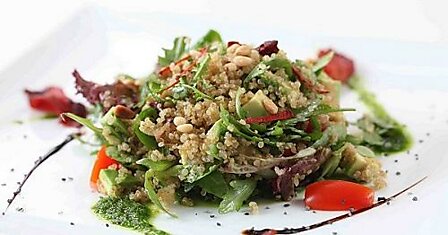 10 вкусных и полезных салатов для всех, кто сидит на диете. Настоящая витаминная бомба!