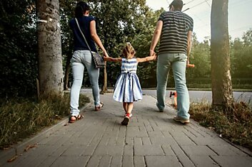 Почему в одних семьях рождаются сыновья, а в других нежные дочки