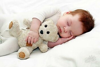 Как отучить ребёнка спать в одной постели с родителями: 5 простых советов