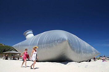 Выставка скульптур у моря «Sculpture by the Sea» в Австралии