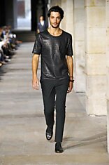 В последней коллекции Hermès представлена мужская футболка
