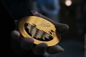 Как делают медали для Олимпиады в Сочи 2014 (14 фотографий)
