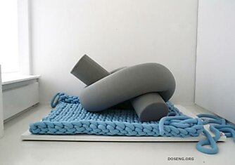 Самые необычные и даже нелепые дизайнерские ковры (13 фото)