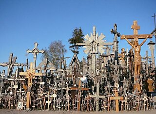 Чудная гора Хрестов в Литве