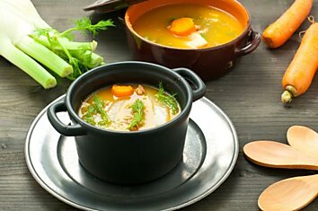 Почему стоит чаще есть супы