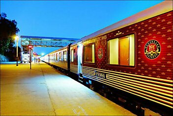 Богатейший поезд Maharaja Express (29 фотографий)