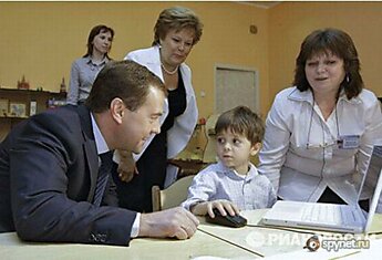 Странный Медведев