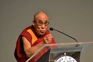 Далай- лама:"Пришельцы такие же, как и мы, даже если они отличаются внешне"