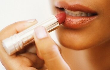 Несколько простых советов для макияжа губ.