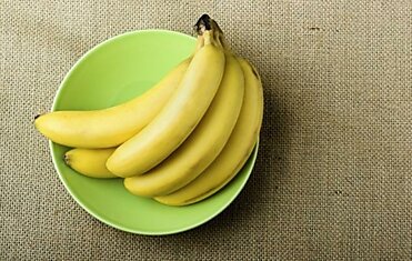 Рецепт бананового пирога с имбирной карамелью