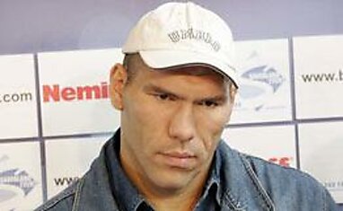Боксер Николай Валуев готов принять вызов Владимира Кличко