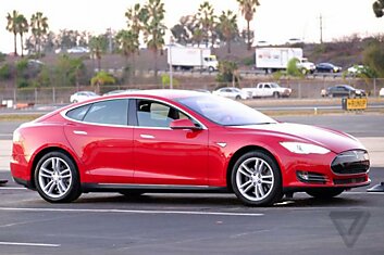 В Мичигане могут запретить прямые продажи электромобилей Tesla
