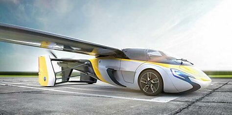 Стартап AeroMobil представит летающий автомобиль уже в этом году